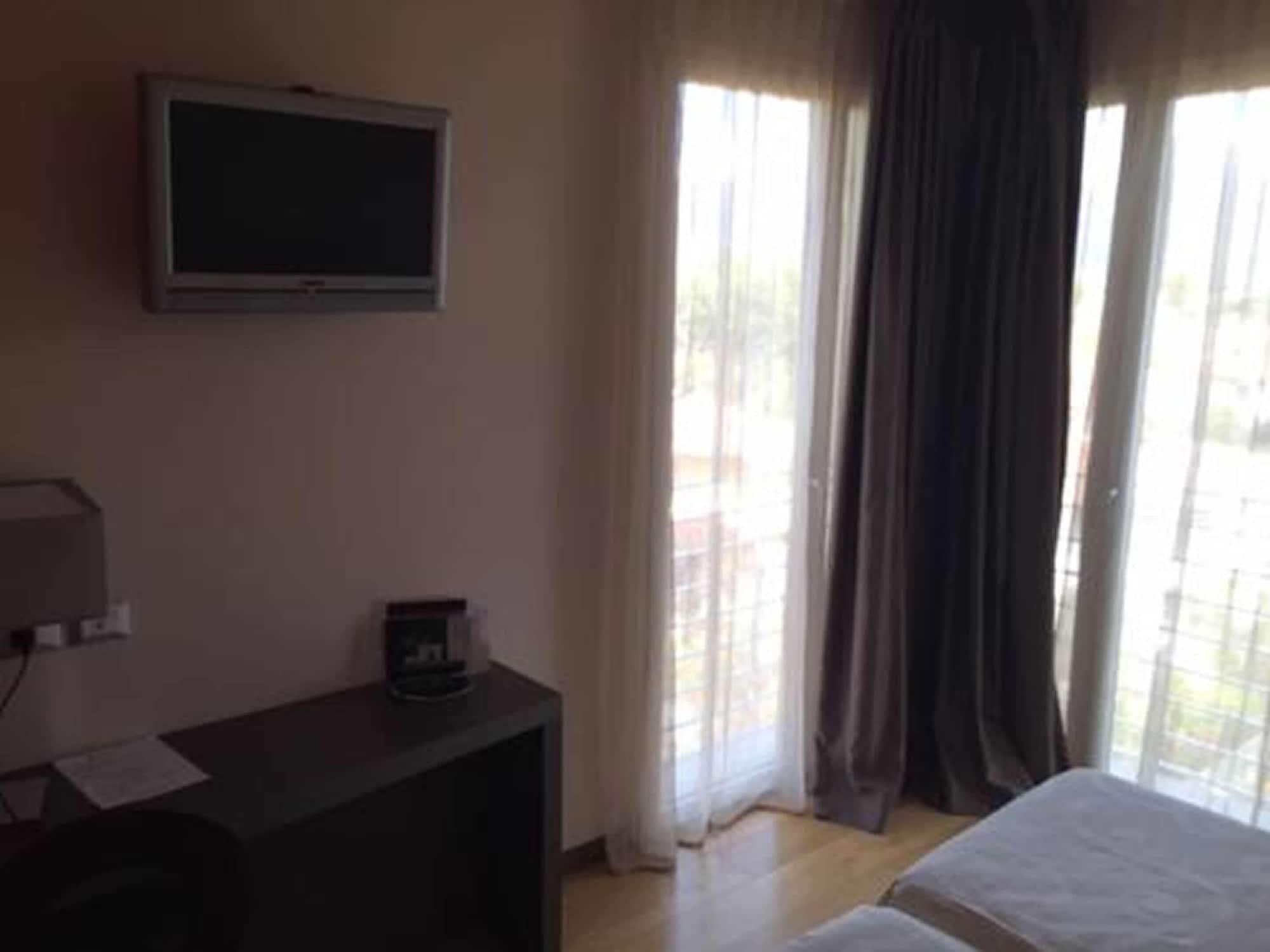 Zen Hotel Versilia Marina di Pietrasanta Exterior photo