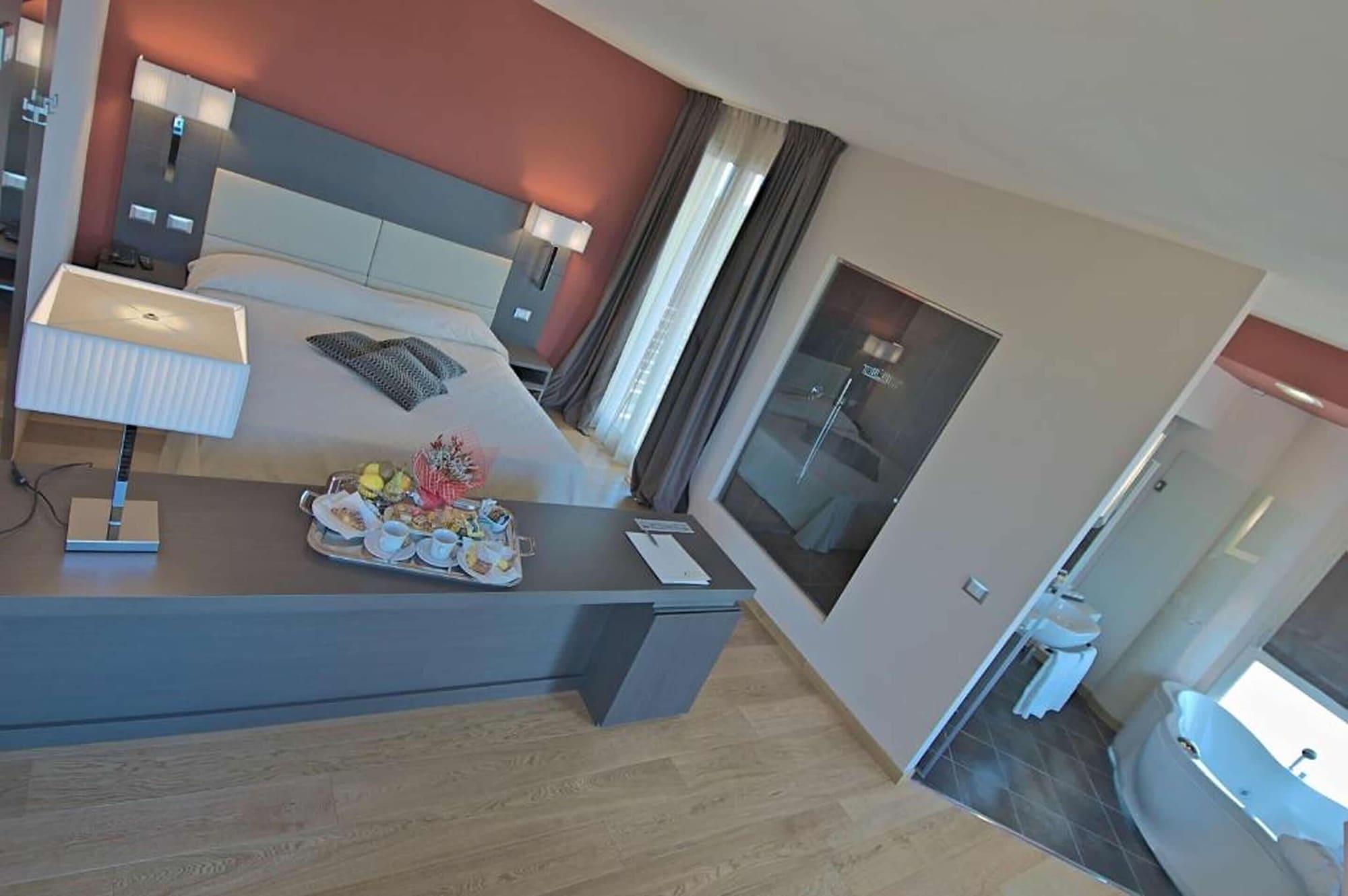 Zen Hotel Versilia Marina di Pietrasanta Exterior photo